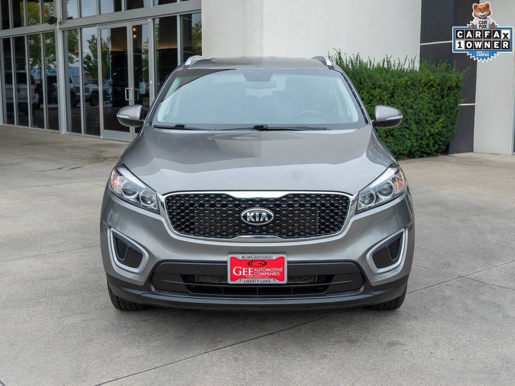 Used 2018 Kia Sorento AWD image 2