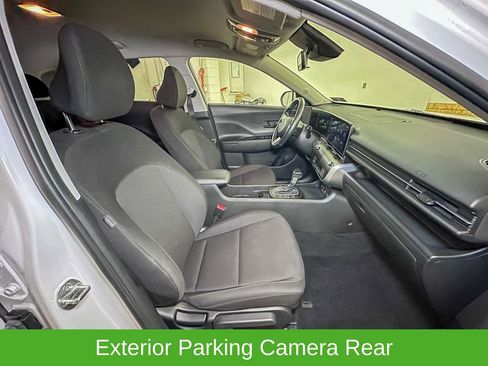 Used 2025 Hyundai Kona SEL image 7