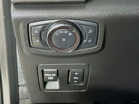 Used 2018 Ford F150 XLT w/ Equipment Group 301A Mid AWD/4WD image 12