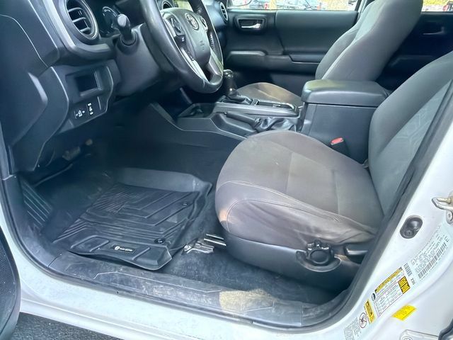 Used 2016 Toyota Tacoma TRD Off-Road w/ Premium & Technology Package RWD image 9