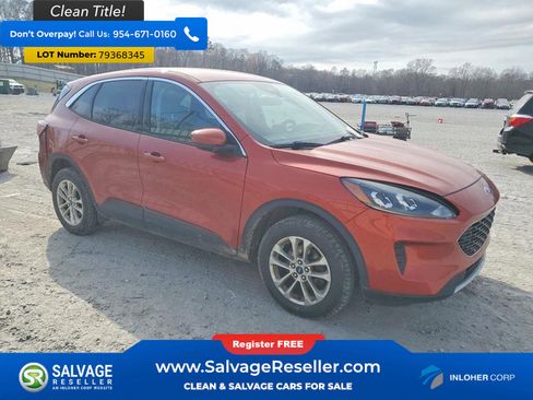 Used 2020 Ford Escape SE image 2