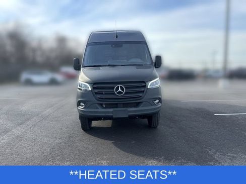 Used 2024 Mercedes-Benz Sprinter 3500 image 9
