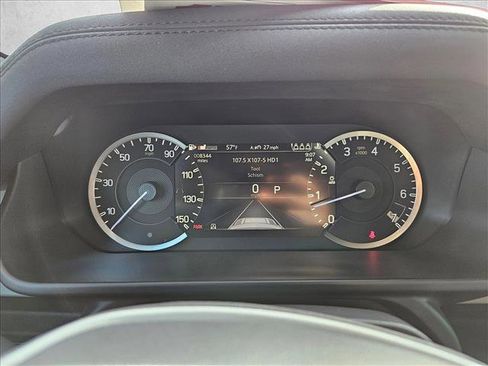 Used 2023 Land Rover Defender 130 SE image 11