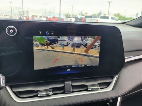 Used 2025 Chevrolet Equinox LT image 17