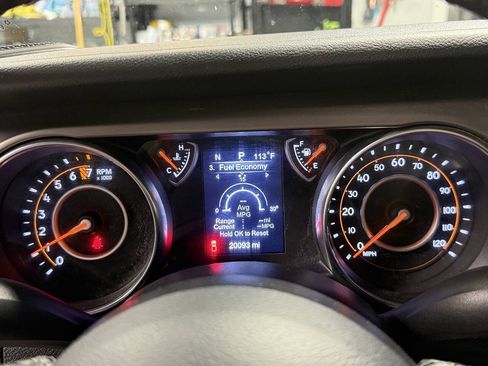 Used 2020 Jeep Gladiator Sport w/ Quick Order Package 24S AWD/4WD image 16
