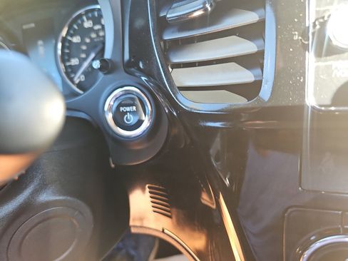 Used 2018 Mitsubishi Outlander GT image 30