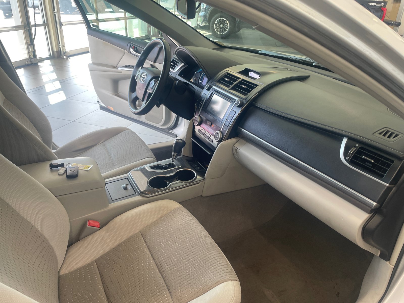 Used 2013 Toyota Camry XLE w/ Convenience Pkg FWD image 29