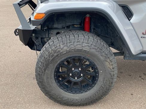 Used 2021 Jeep Gladiator Rubicon image 10