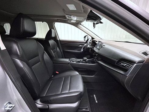 Certified 2023 Nissan Rogue SV w/ SV Premium B Package AWD/4WD image 15