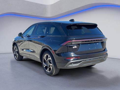 New 2026 Lincoln Nautilus Premiere image 11