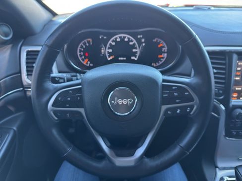 Used 2018 Jeep Grand Cherokee Limited image 52