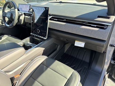 New 2026 GMC Sierra EV Elevation image 28