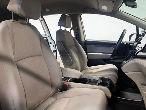 Used 2019 Honda Odyssey EX image 10