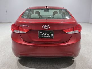 Used 2013 Hyundai Elantra GLS w/ Preferred Pkg FWD video 3