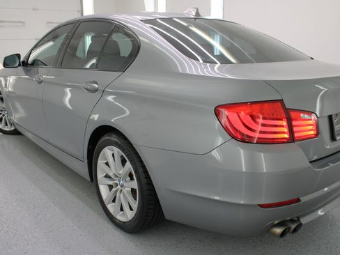 Used 2011 BMW 528i Sedan image 16