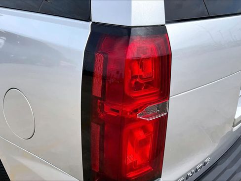 Used 2018 Chevrolet Tahoe LT image 29