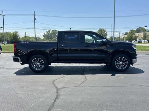 Used 2024 Chevrolet Silverado 1500 LT AWD/4WD image 8