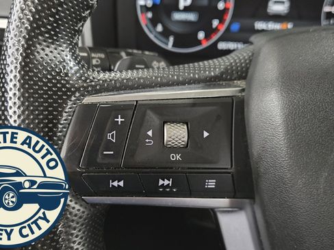 Used 2022 Mitsubishi Outlander SE image 12