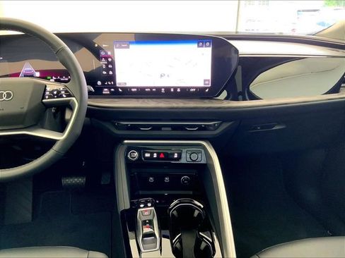 New 2025 Audi Q5 Premium image 8