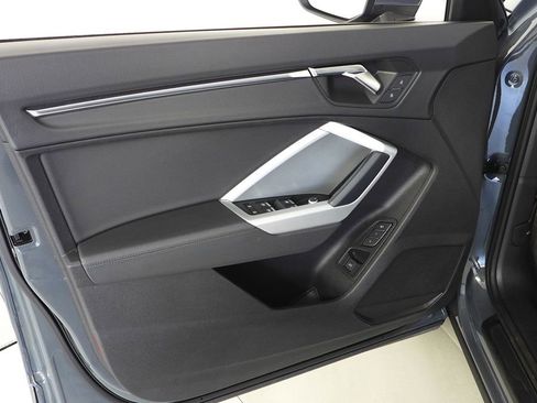 Used 2022 Audi Q3 2.0T Premium w/ Convenience Package image 11