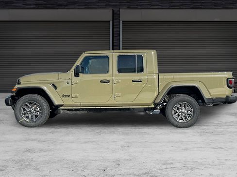 New 2026 Jeep Gladiator Sport AWD/4WD image 7