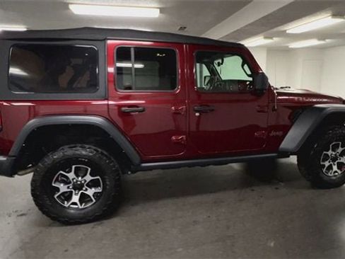 Used 2022 Jeep Wrangler Unlimited Rubicon w/ Cold Weather Group image 9