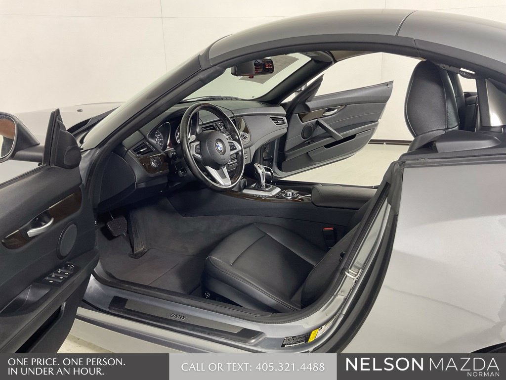 Used 2011 BMW Z4 sDrive35i RWD image 12