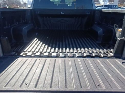 Used 2024 Chevrolet Silverado 1500 Custom image 26