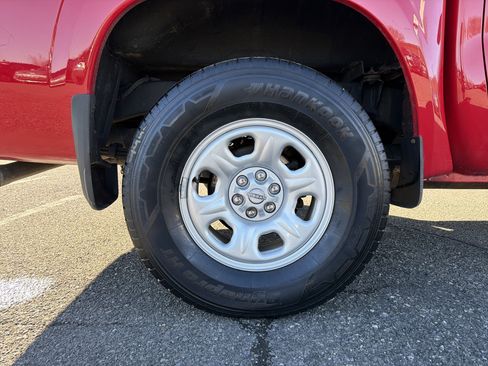 Used 2023 Nissan Frontier S w/ Technology Package image 30