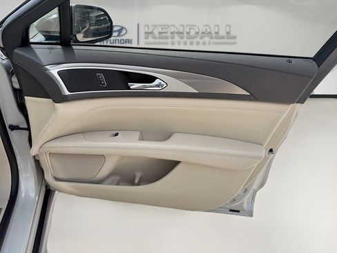 Used 2020 Lincoln MKZ FWD image 32