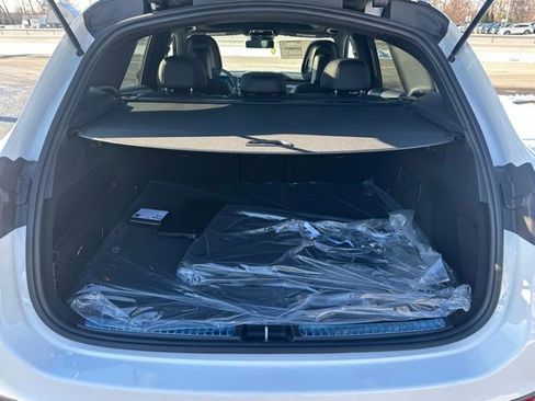 Used 2026 Mercedes-Benz GLC 300 4MATIC image 36