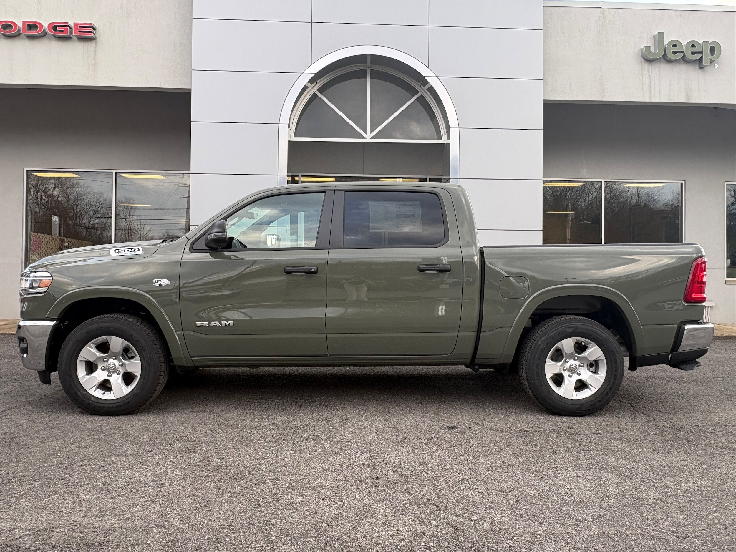 New 2026 RAM 1500 Big Horn AWD/4WD image 2