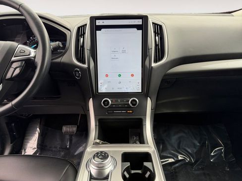 Used 2024 Ford Edge SEL w/ Convenience Package image 13