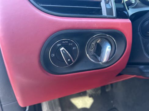 Used 2023 Porsche Macan image 30