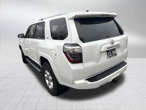 Used 2018 Toyota 4Runner SR5 Premium image 4