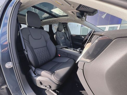 New 2026 Volvo XC60 B5 Core w/ Climate Package AWD/4WD image 27