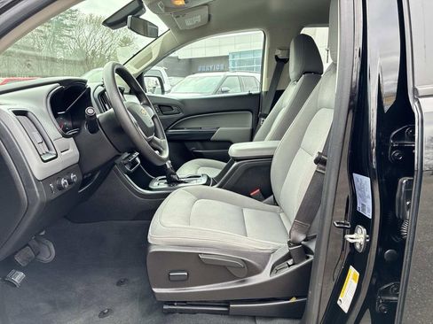 Used 2022 Chevrolet Colorado W/T w/ WT Convenience Package AWD/4WD image 21