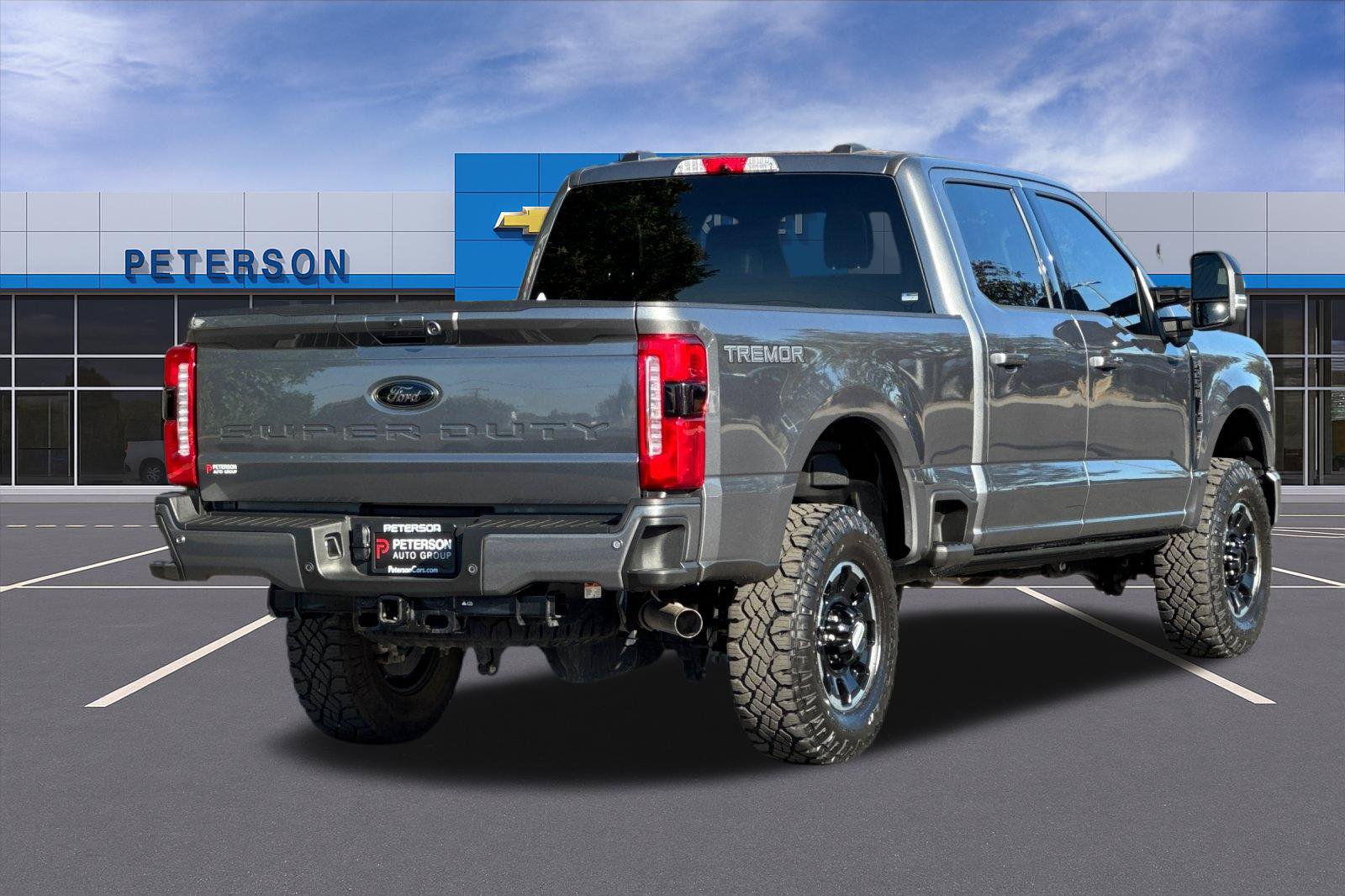 Used 2025 Ford F250 Lariat w/ Tremor Off-Road Package AWD/4WD image 4