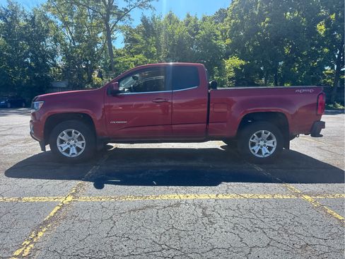 Used 2016 Chevrolet Colorado LT w/ LT Convenience Package AWD/4WD image 2