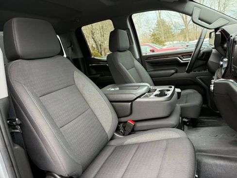 Used 2023 GMC Sierra 1500 SLE image 17