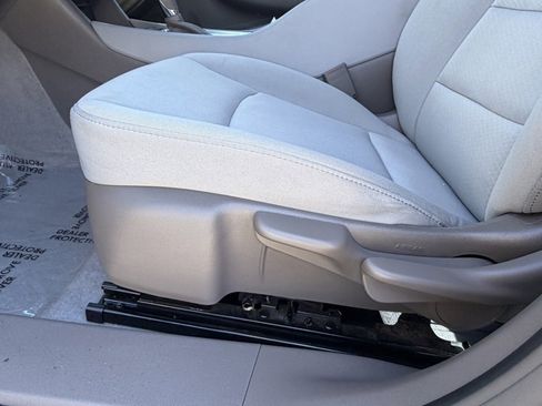 Used 2020 Chevrolet Malibu LS image 18