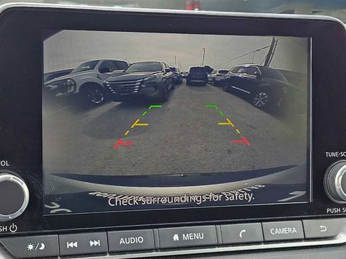 Used 2023 Nissan Rogue SV image 33