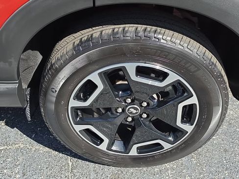 Used 2023 Ford Bronco Sport Outer Banks w/ Tech Package AWD/4WD image 5