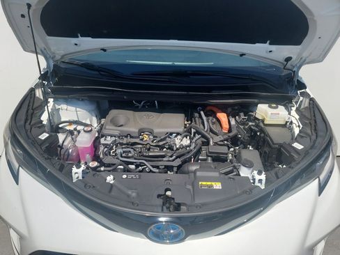 Used 2025 Toyota Sienna XSE AWD/4WD image 9