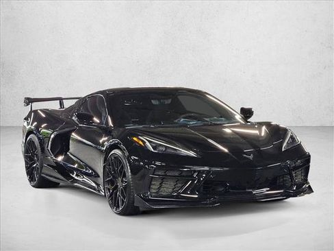 Used 2023 Chevrolet Corvette Stingray Premium Conv w/ Z51 Performance Package RWD image 3