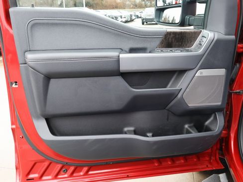 Used 2024 Ford F350 Lariat w/ Black Appearance Package image 12