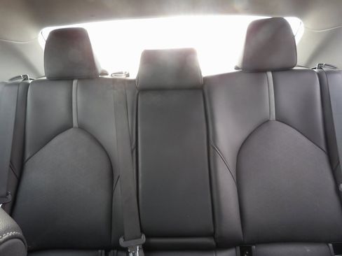 Used 2024 Toyota Camry SE image 15