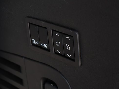 Used 2016 GMC Yukon SLT w/ HD Trailering Package image 26