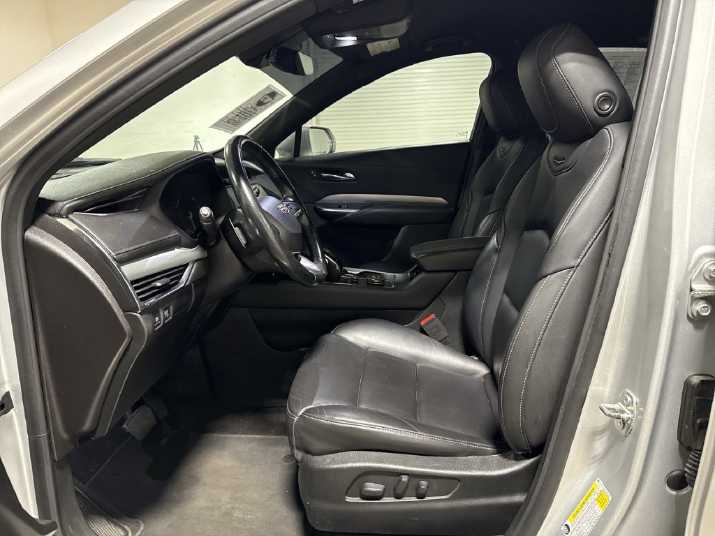 Used 2020 Cadillac XT4 Premium Luxury FWD image 19