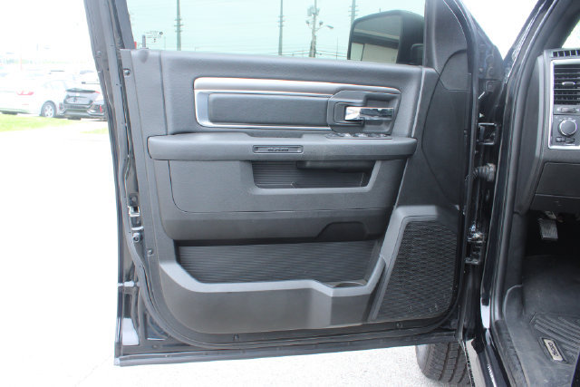 Used 2024 RAM 1500 Warlock AWD/4WD image 10